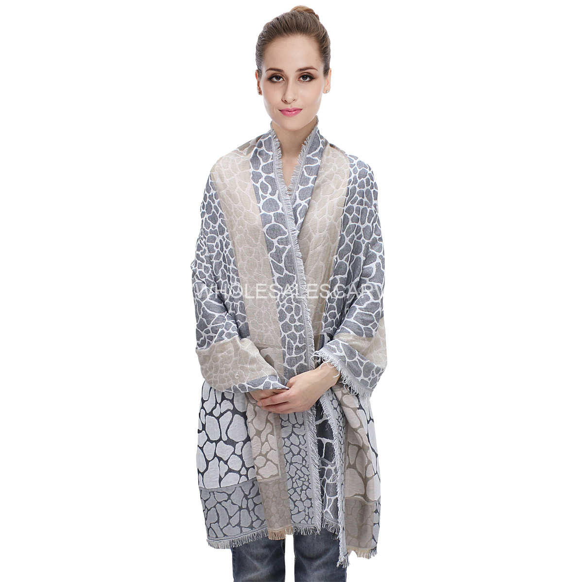 Giraffe Pattern Pashmina #6802 Color: Grey