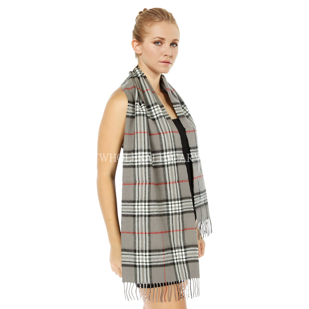 Giant Check Scarf 07-09 Color: Grey